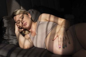خوابیدن بیش از اندازه در دوران بارداری